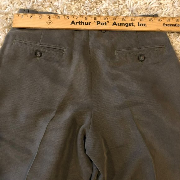 Liz Claiborne Men's Pleated Loose Fit Pants w/Cuffs Green Sz 32x30 Pressed Seam - Picture 7 of 8